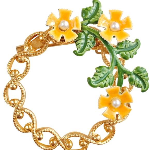 VTG Mid Century Enamel Floral Wreath Brooch Gold Tone Faux Pearl Articulated - Picture 1 of 10